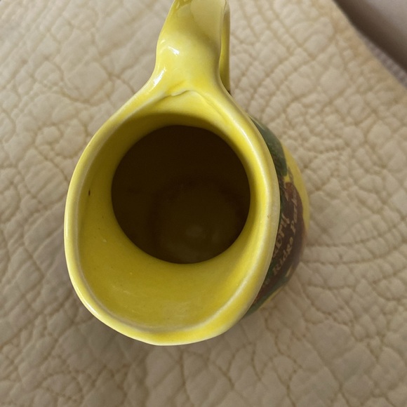 Small mid century vintage creamer from Paden City Artware, Virginia. EC. No wear - Picture 8 of 8